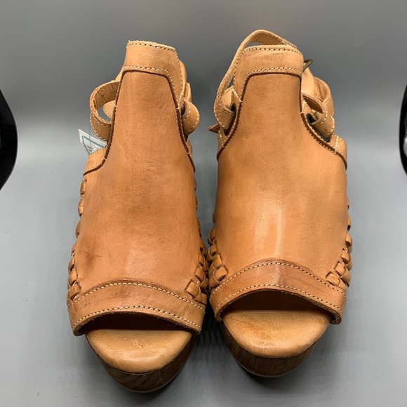 Volatile Shoes - Volatile - Los Angeles Wedges Leather Women's 8